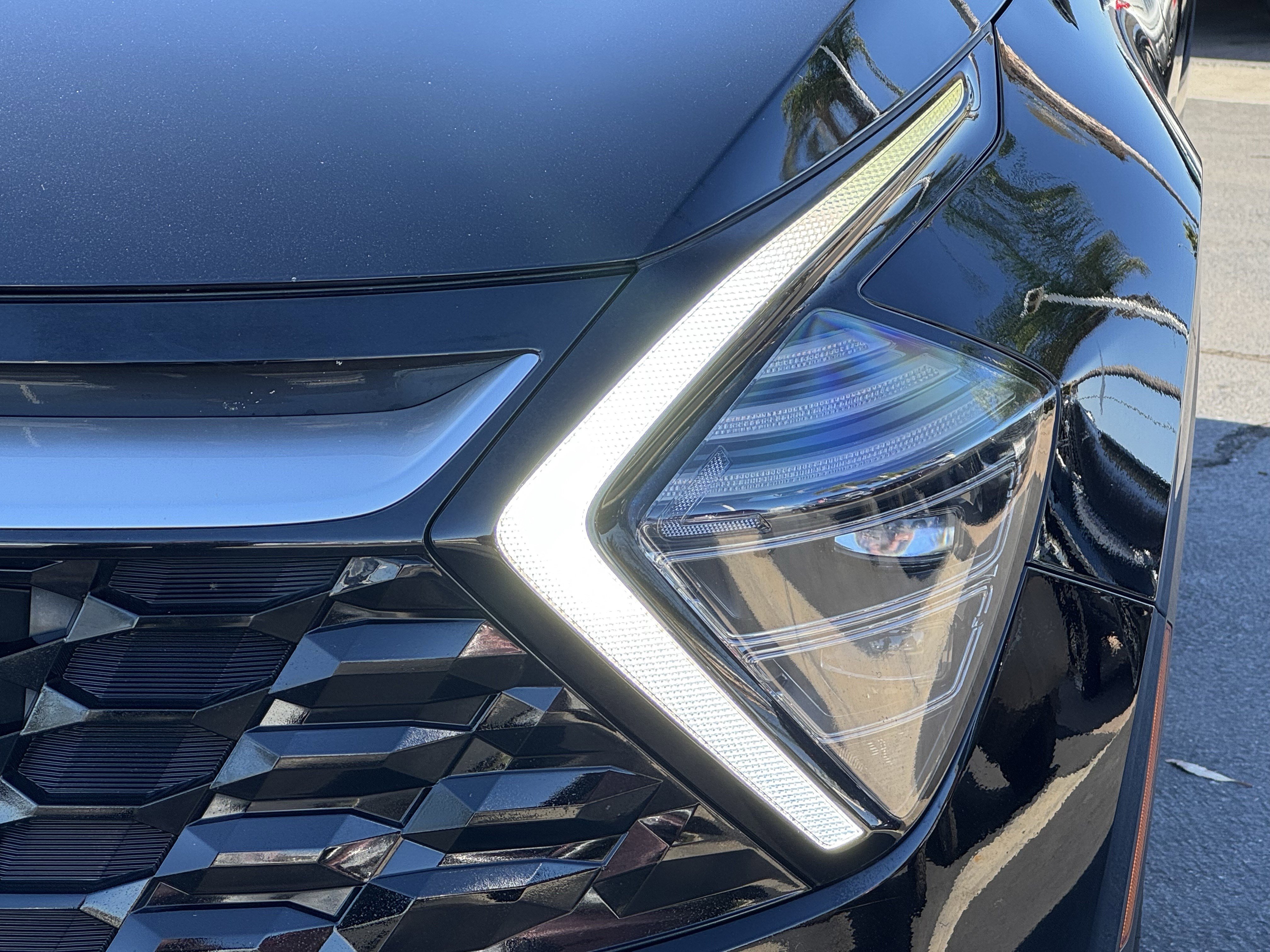 Used 2024 Kia Sportage EX image 6