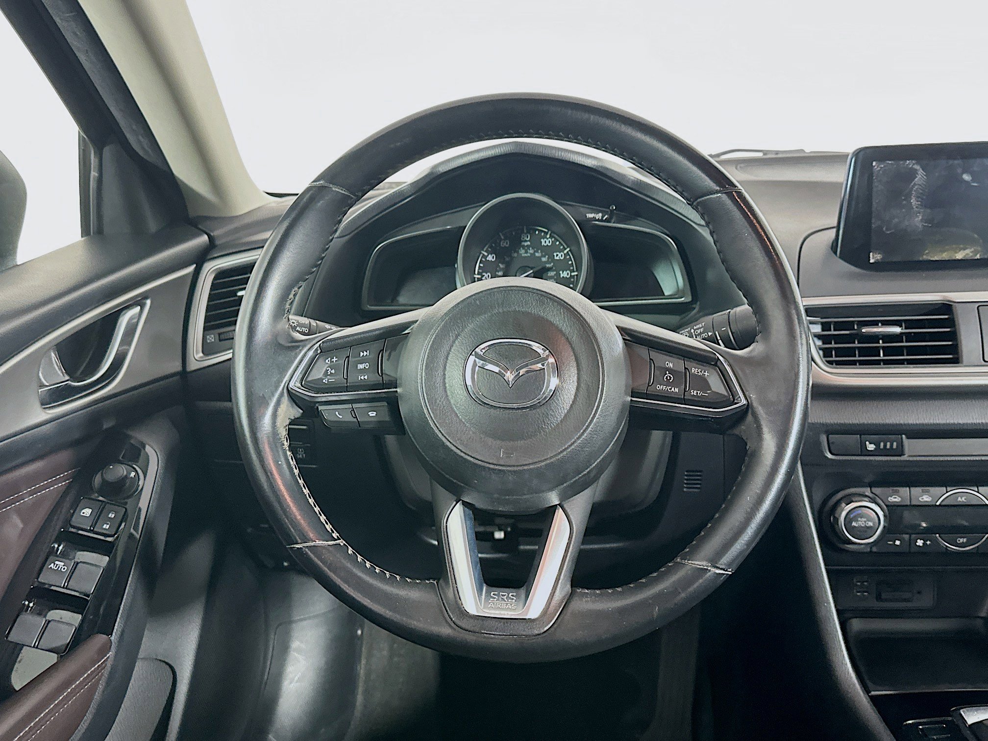 Used 2018 MAZDA MAZDA3 Touring image 18