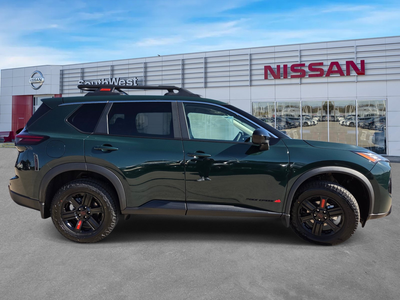 New 2027 Nissan Rogue SV AWD/4WD image 4