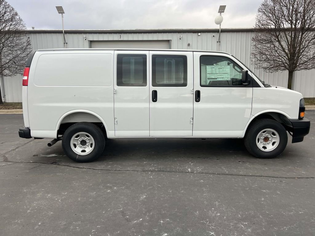 New 2025 Chevrolet Express 2500 w/ Driver Convenience Package image 5