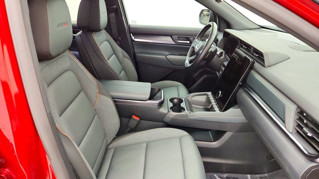 Used 2026 GMC Terrain AT4 w/ Convenience Package III AWD/4WD image 22