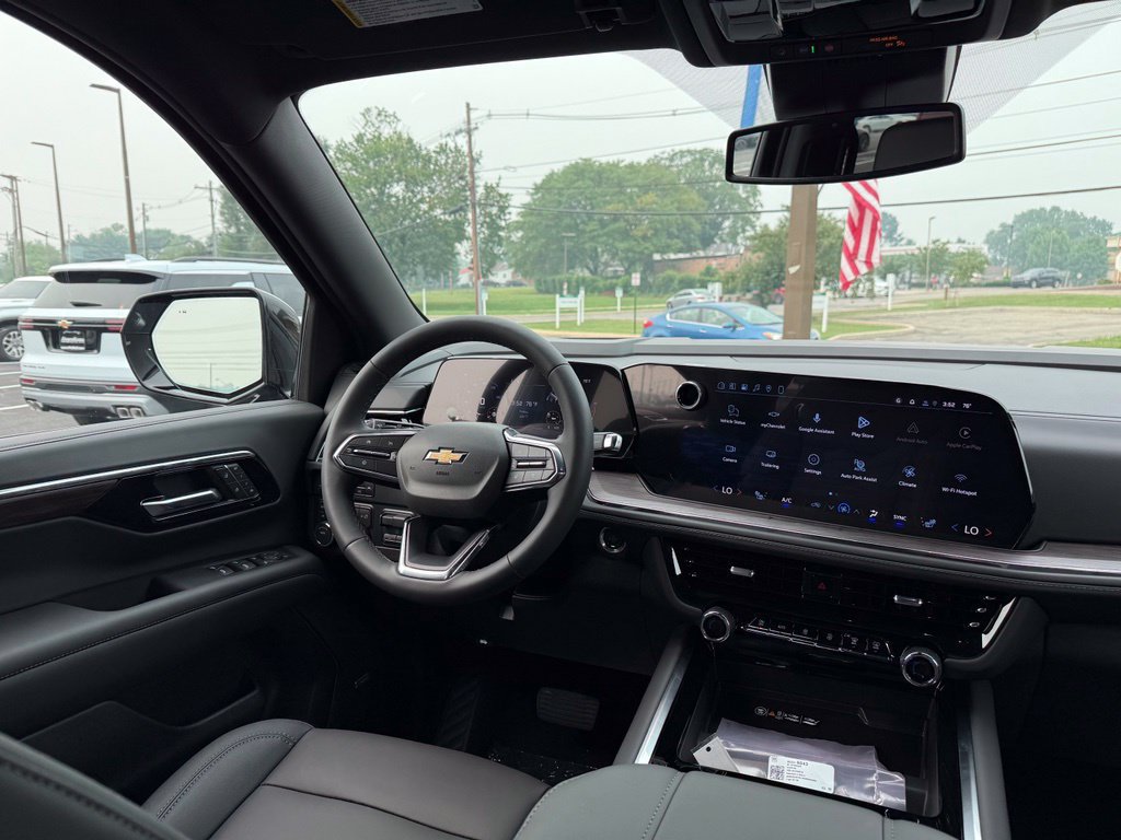 New 2026 Chevrolet Suburban LT w/ Comfort Package AWD/4WD image 18
