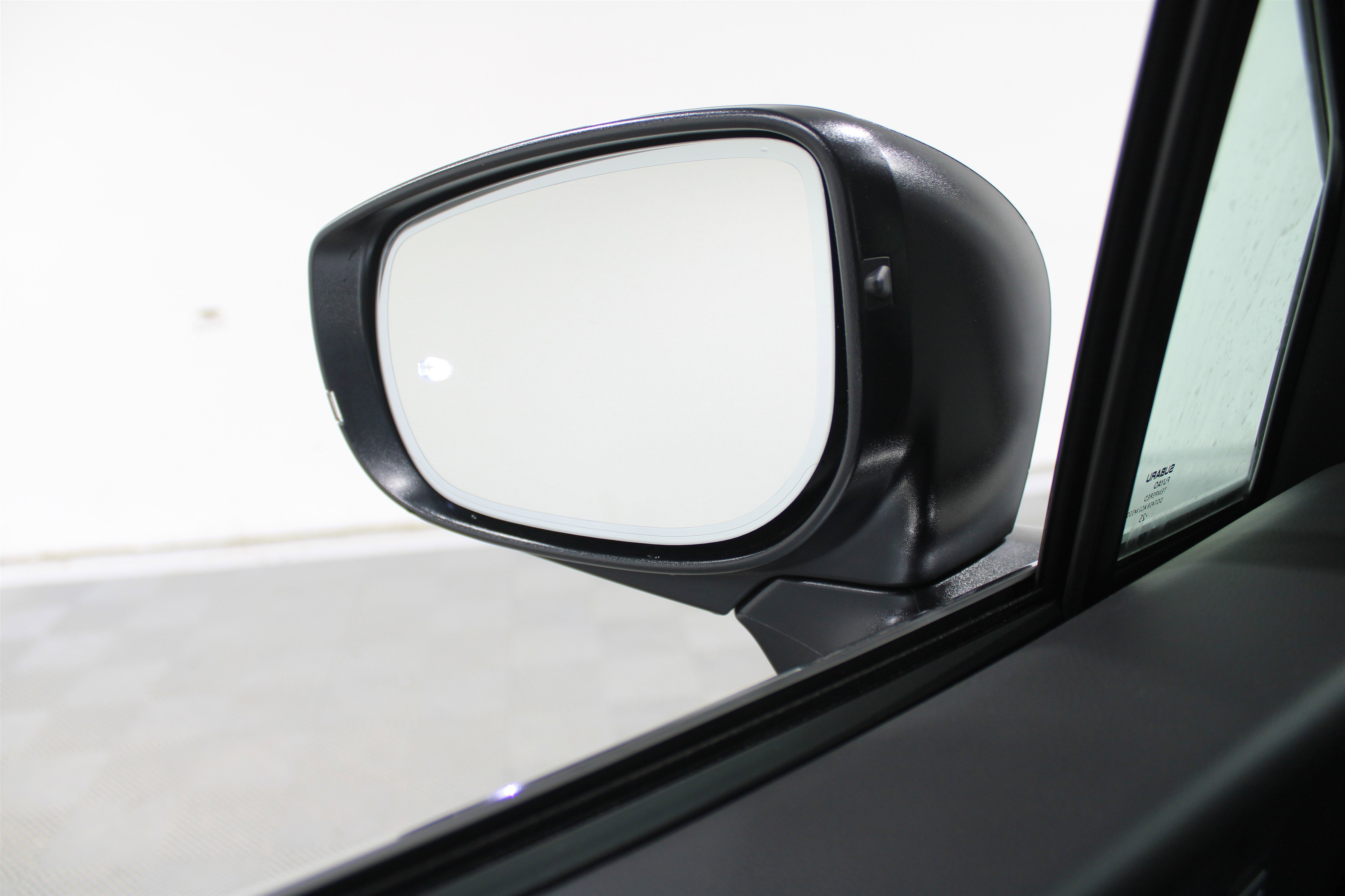 New 2025 Subaru Ascent Limited image 17