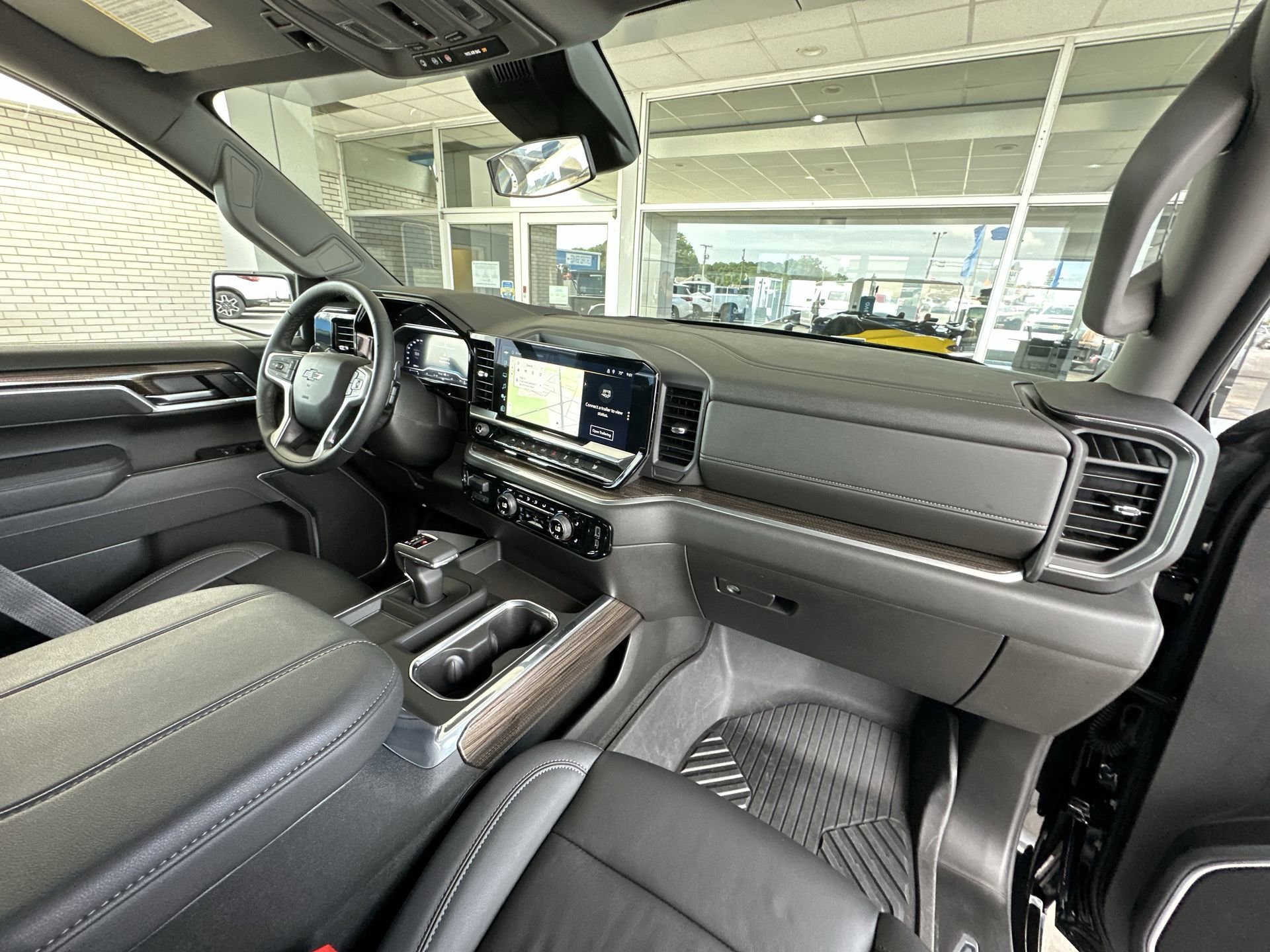 Used 2025 Chevrolet Silverado 1500 RST w/ Z71 Off-Road Package AWD/4WD image 28