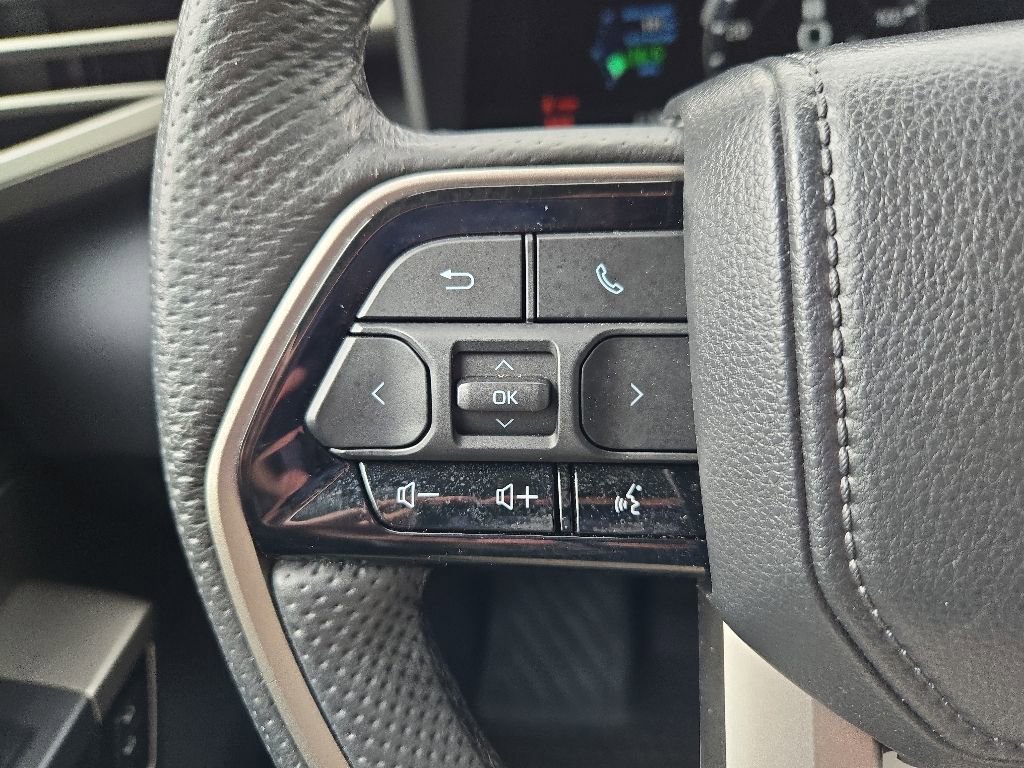 Used 2024 Toyota Tundra Limited AWD/4WD image 19