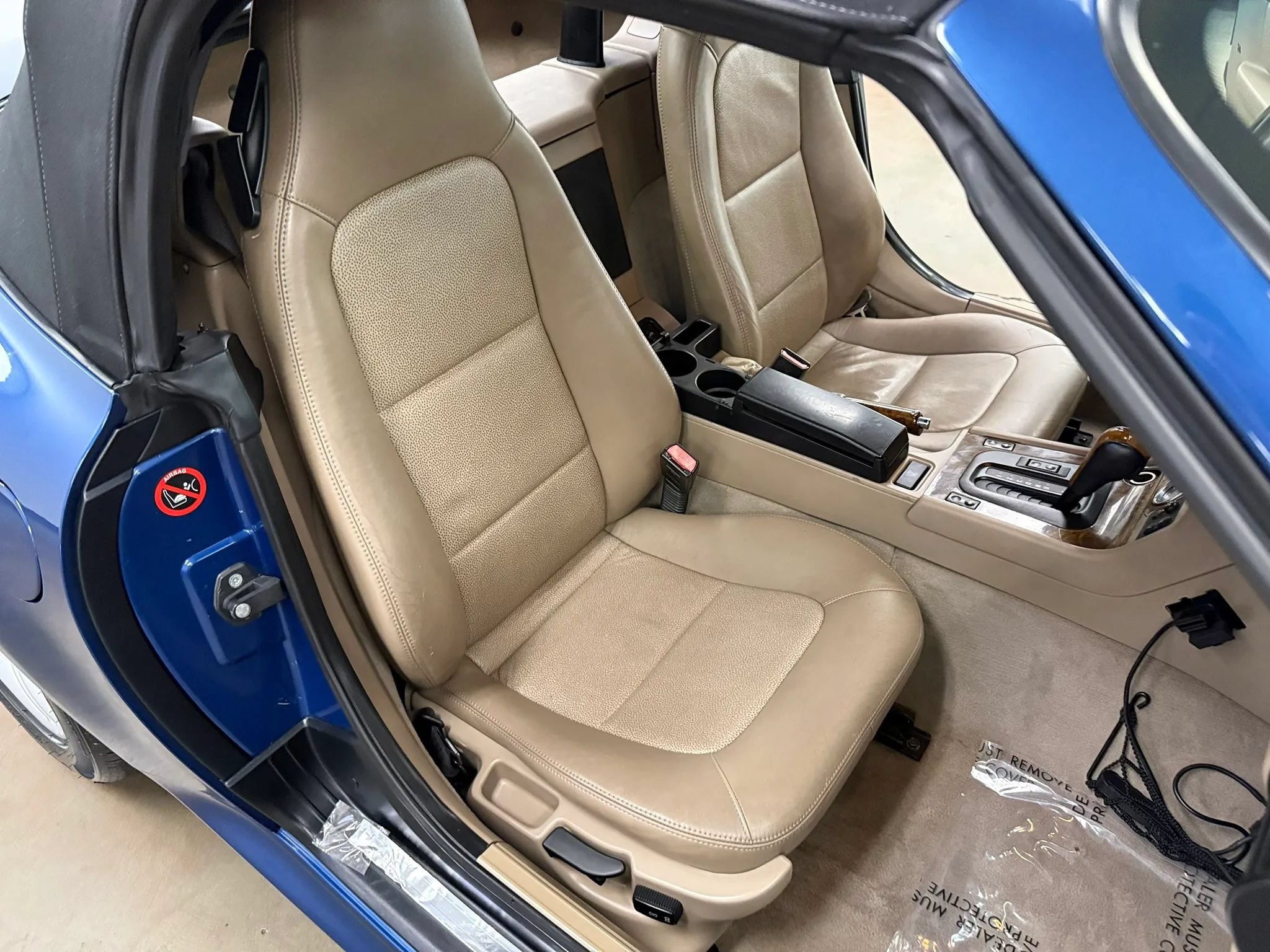 Used 2000 BMW Z3 2.5i RWD image 9