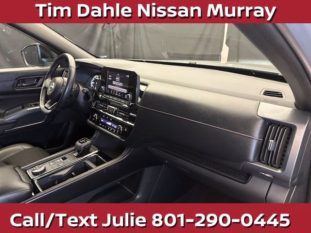 Used 2024 Nissan Pathfinder Rock Creek AWD/4WD image 17