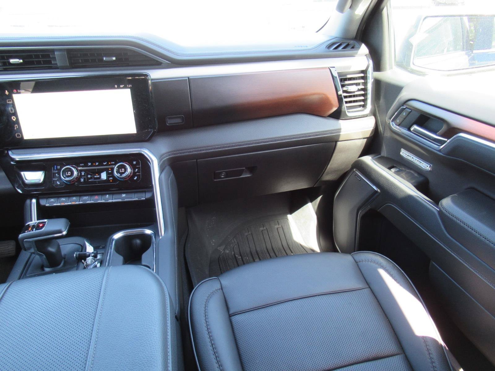 Used 2024 GMC Sierra 1500 Denali w/ Denali Reserve Package RWD image 14