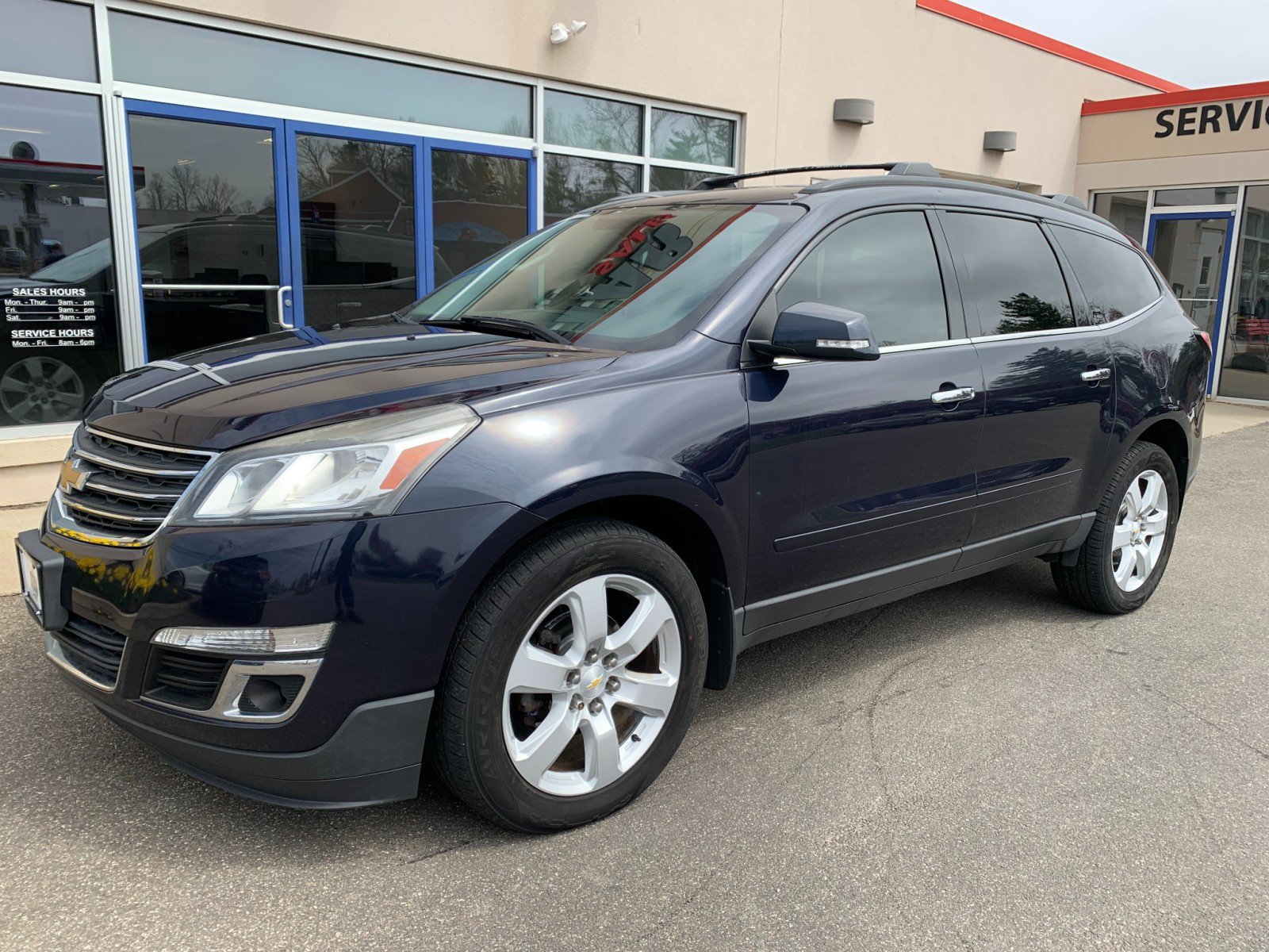 Used 2017 Chevrolet Traverse LT w/ Style and Technology Package AWD/4WD image 1