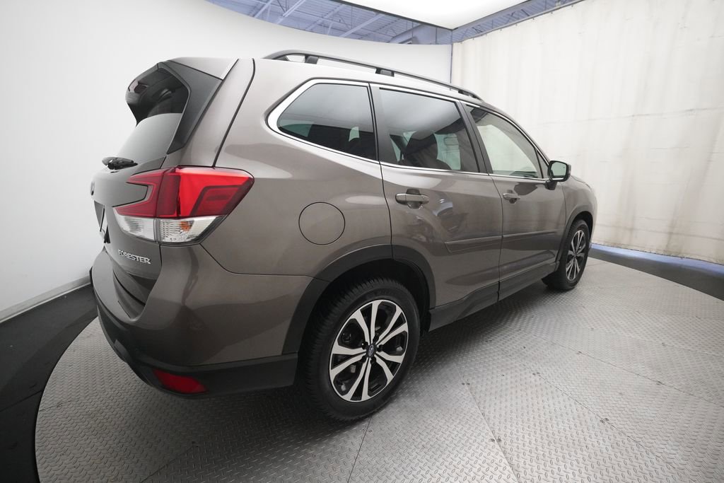 Certified 2023 Subaru Forester Limited AWD/4WD image 38