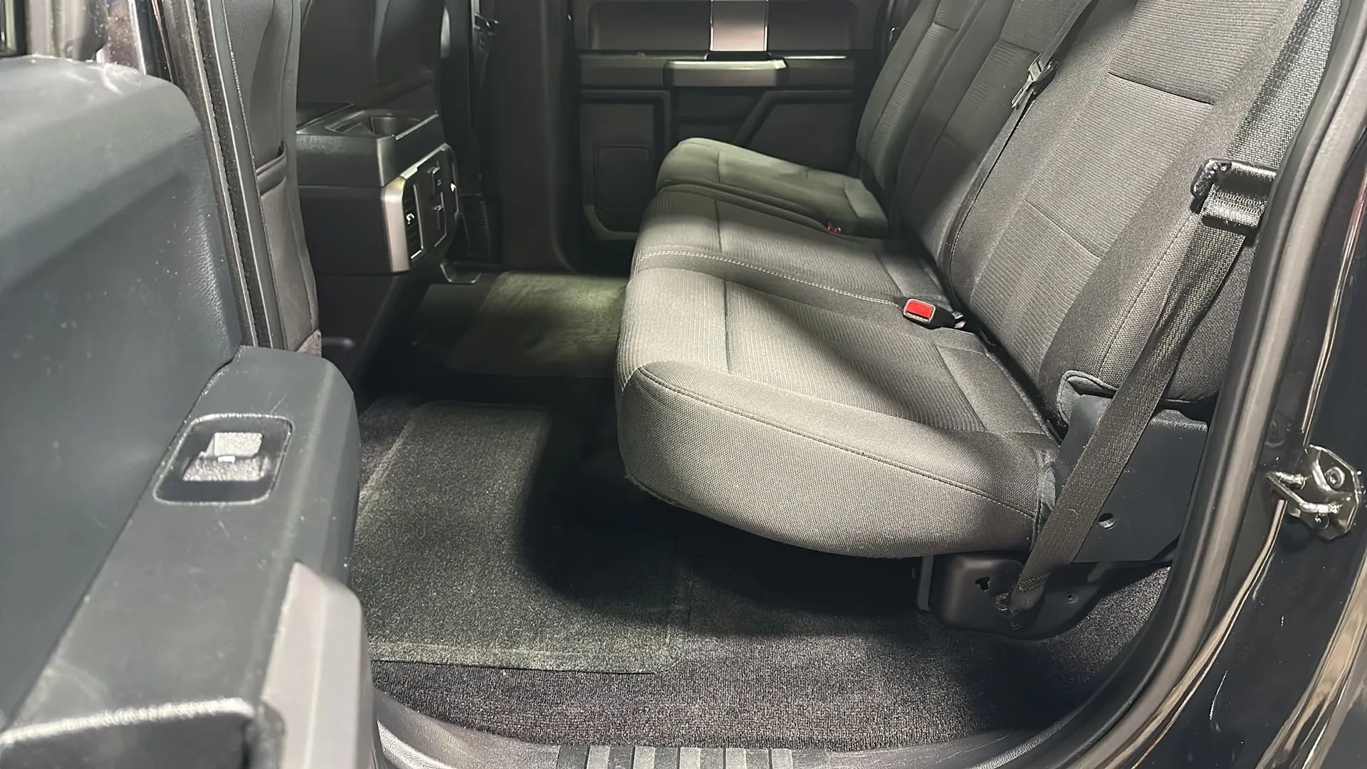 Used 2015 Ford F150 XLT w/ Equipment Group 301A Mid AWD/4WD image 11