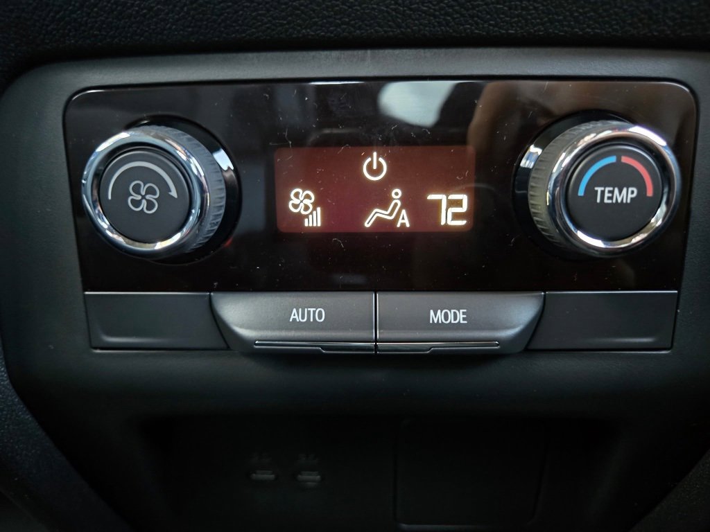 New 2026 Chevrolet Traverse LT image 25