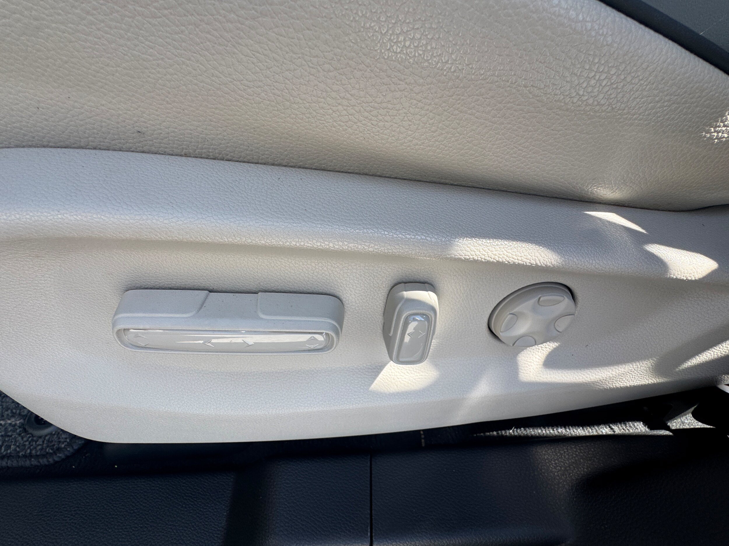 Used 2025 Honda Odyssey Touring image 18