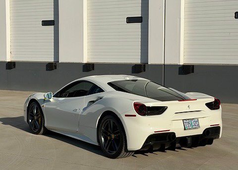 Used 2019 Ferrari 488 GTB RWD image 12