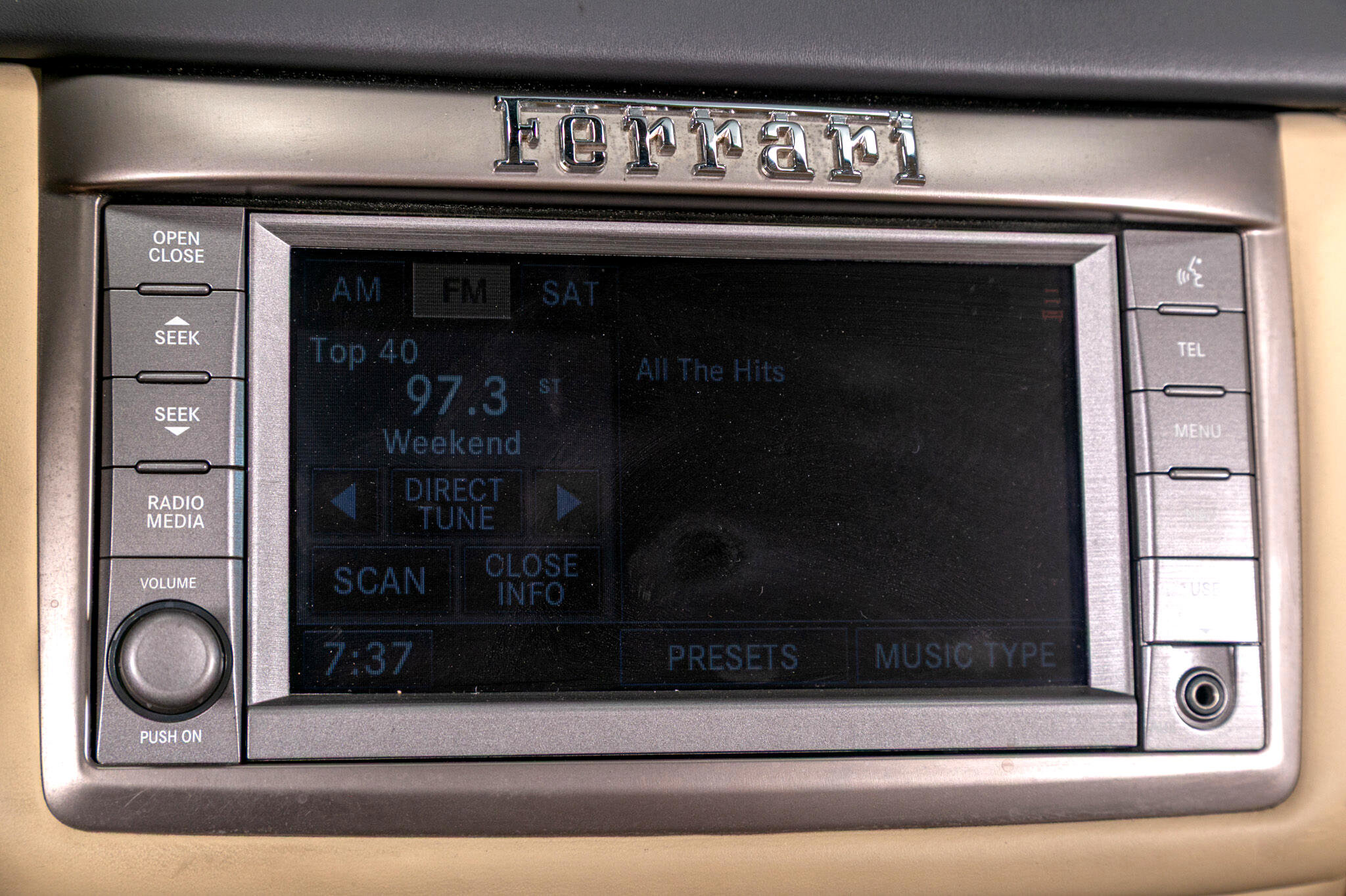 Used 2011 Ferrari California image 39