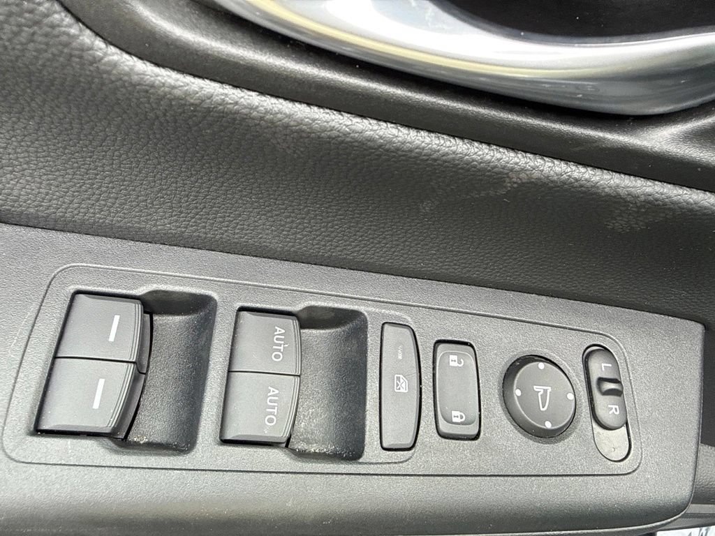 Used 2025 Honda CR-V Sport image 17