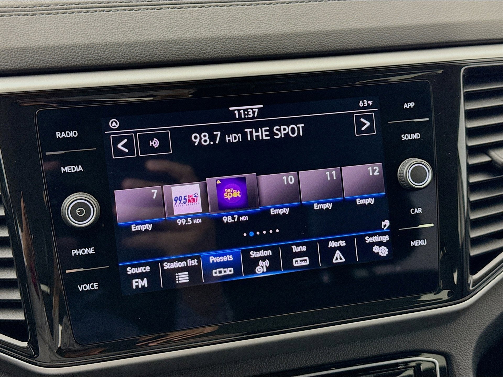 Used 2023 Volkswagen Atlas SE image 15