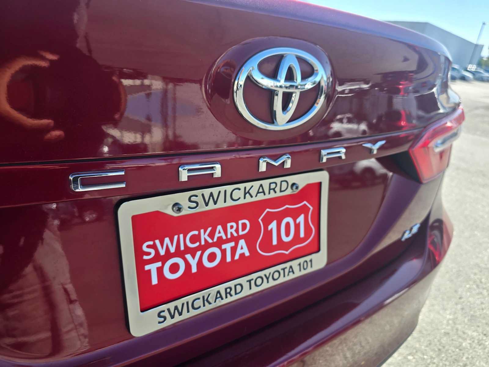 Used 2018 Toyota Camry LE FWD image 13
