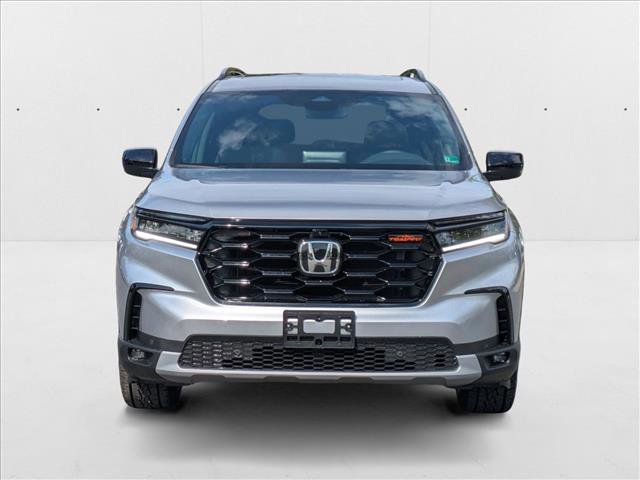 New 2025 Honda Pilot TrailSport image 6