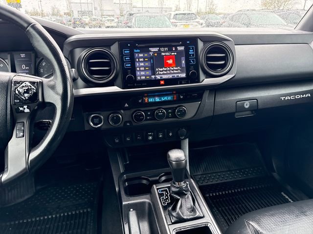 Used 2018 Toyota Tacoma TRD Off-Road image 21
