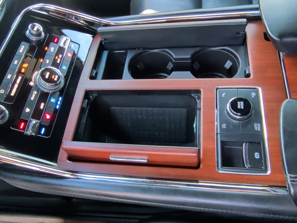 Used 2020 Lincoln Navigator Reserve w/ Luxury Package RWD image 33