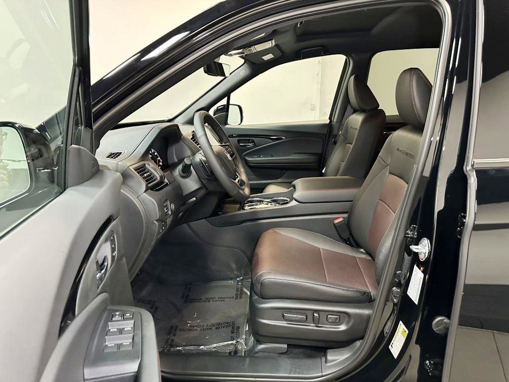 New 2026 Honda Ridgeline Black Edition image 13