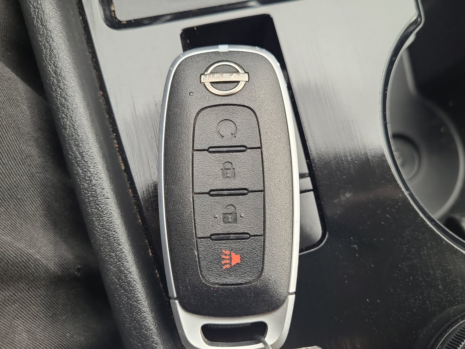 Used 2023 Nissan Rogue SV AWD/4WD image 33