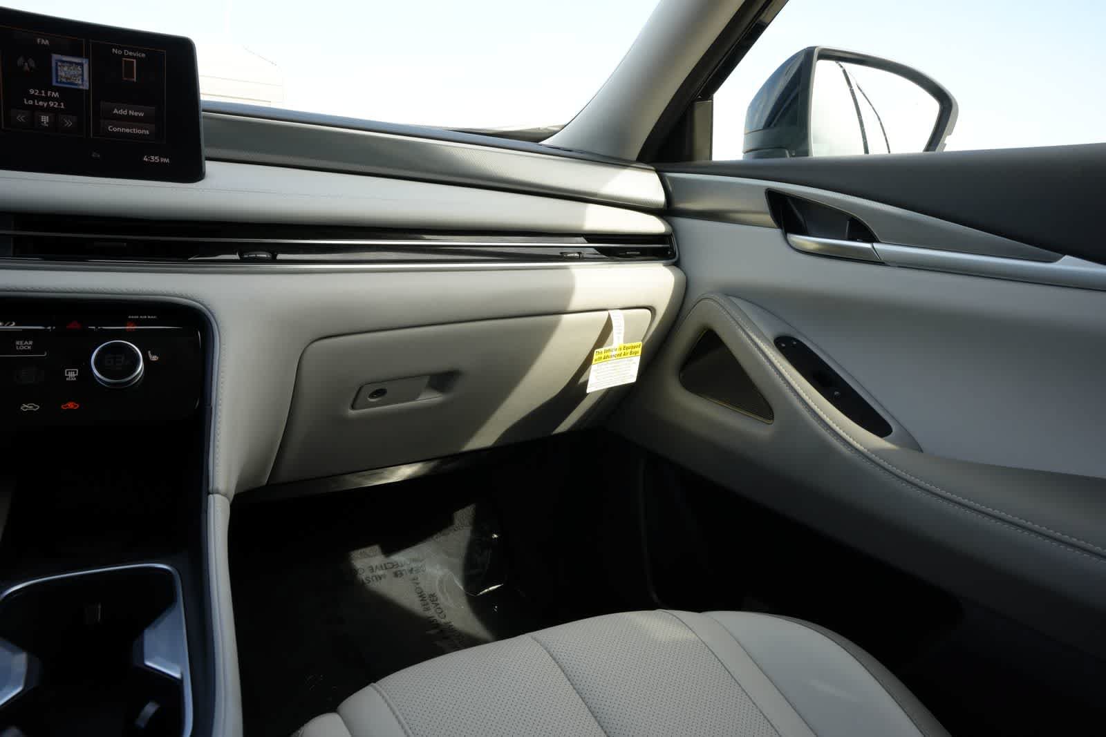 Certified 2027 INFINITI QX60 Pure w/ Cargo Package FWD image 8