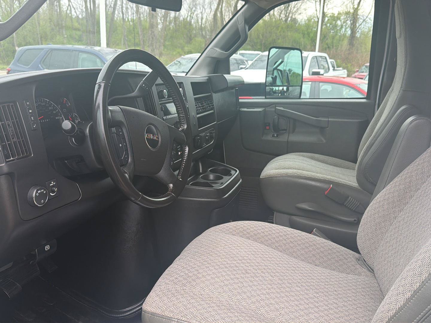 Used 2022 GMC Savana 3500 w/ Power Convenience Package RWD image 14