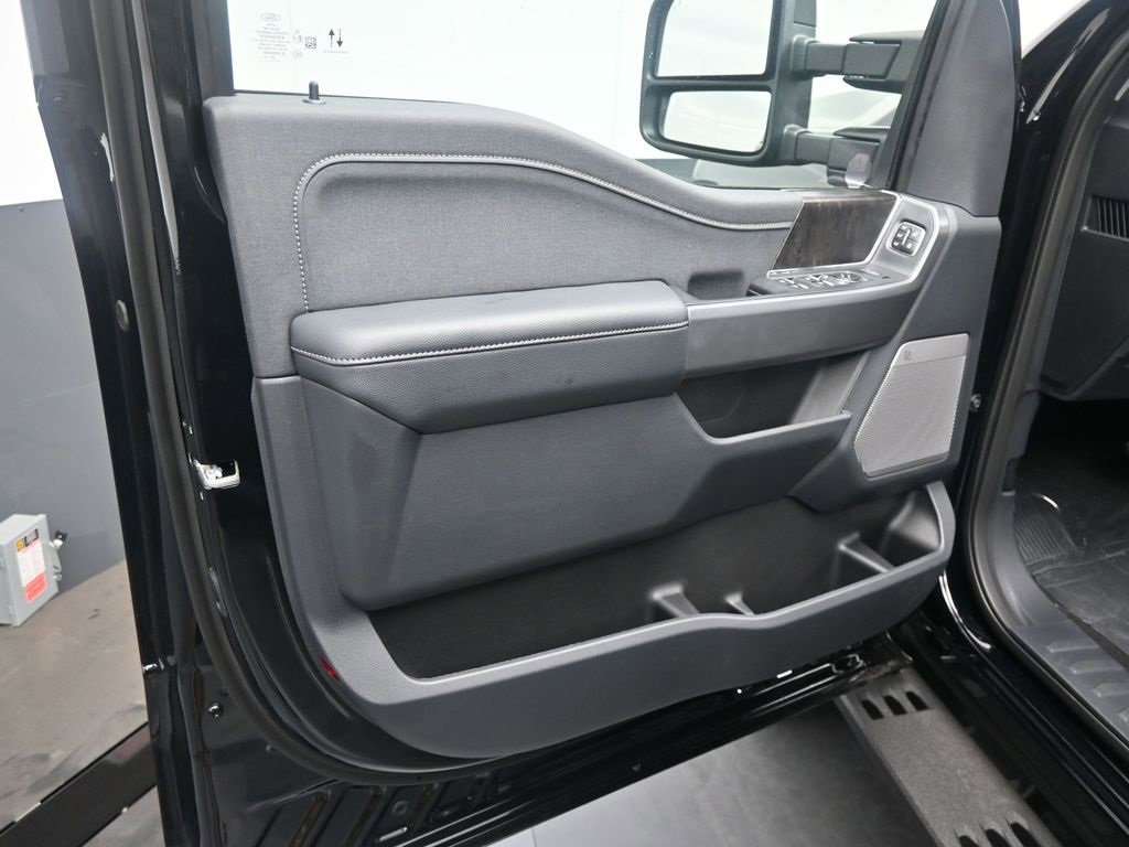New 2026 Ford F250 Lariat w/ Tremor Off-Road Package image 6