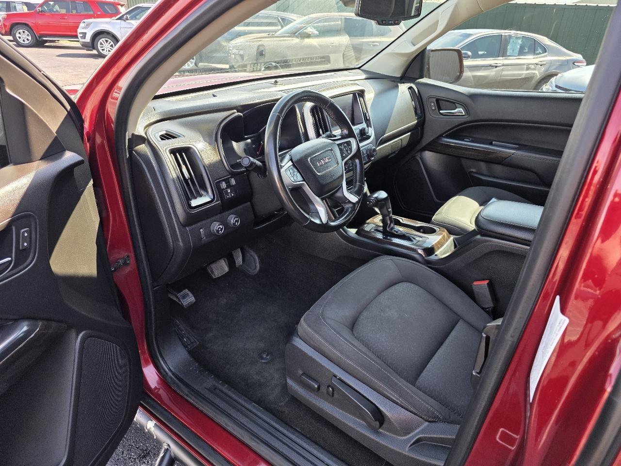 Used 2018 GMC Canyon SLE w/ SLE Convenience Package image 7