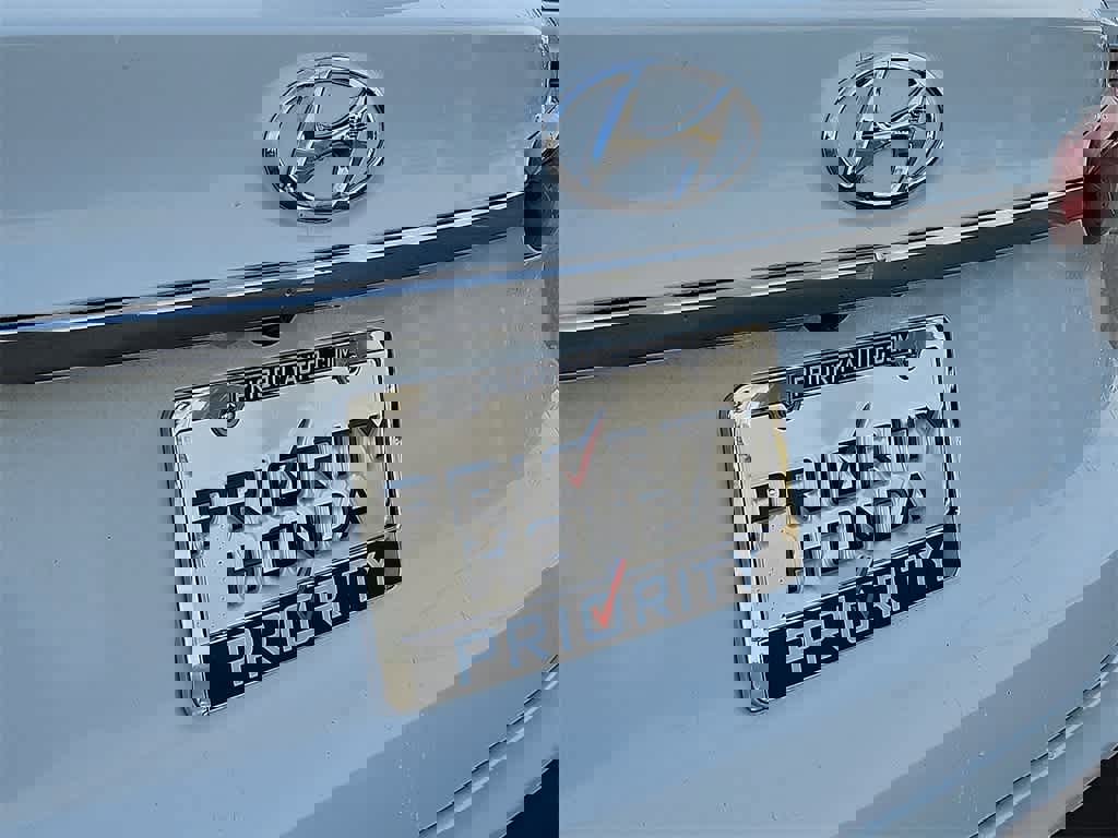 Used 2019 Hyundai Santa Fe SEL w/ Cargo Package image 30