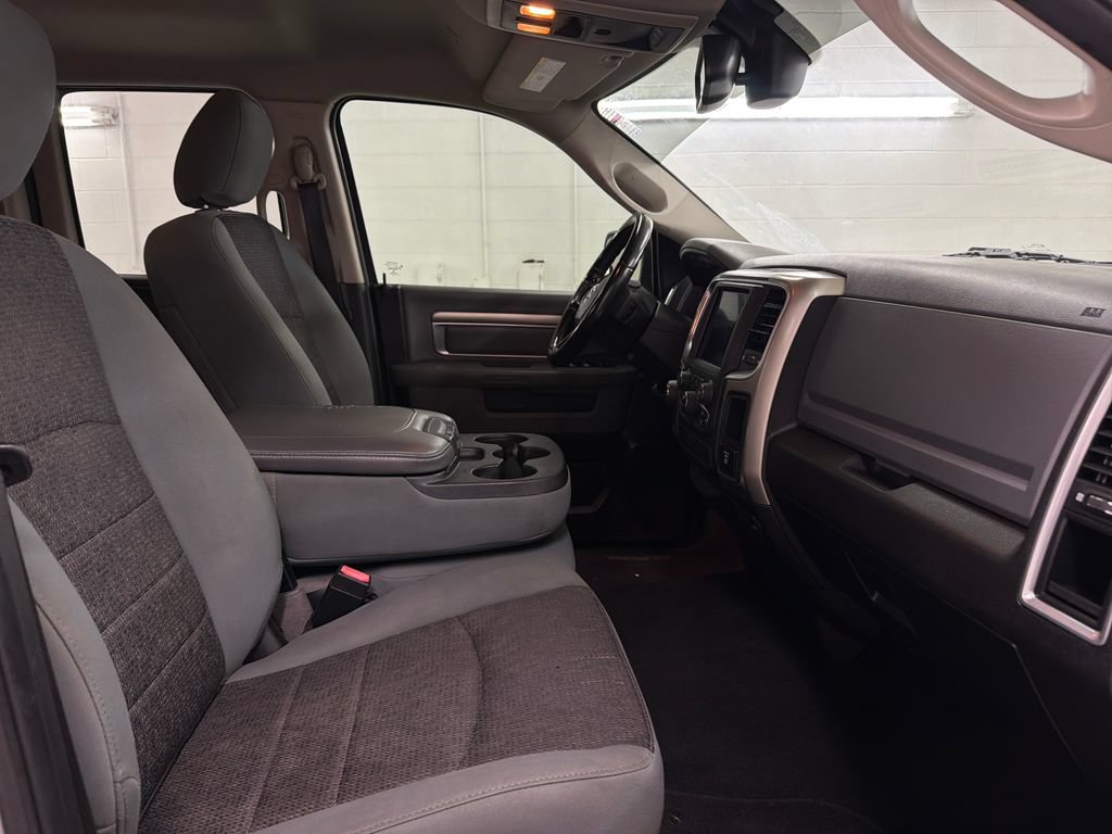 Used 2019 RAM 1500 Classic SLT w/ Luxury Group AWD/4WD image 26