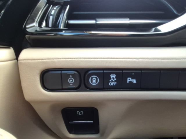 Used 2022 Acura MDX SH-AWD w/ Technology Package image 39