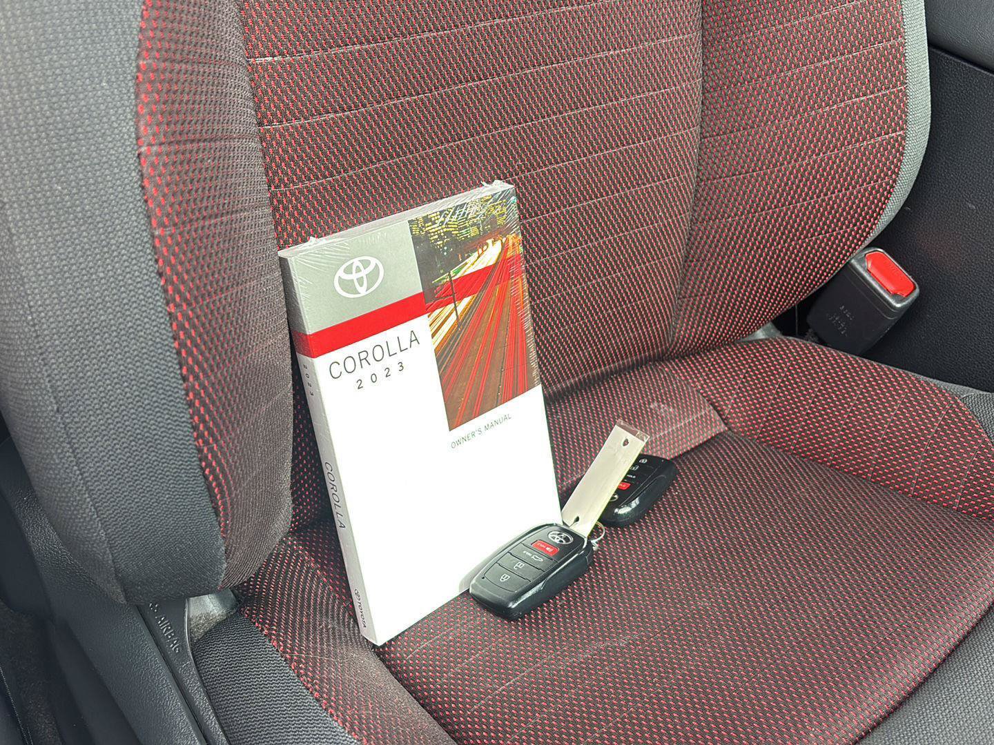 Used 2023 Toyota Corolla SE FWD image 16