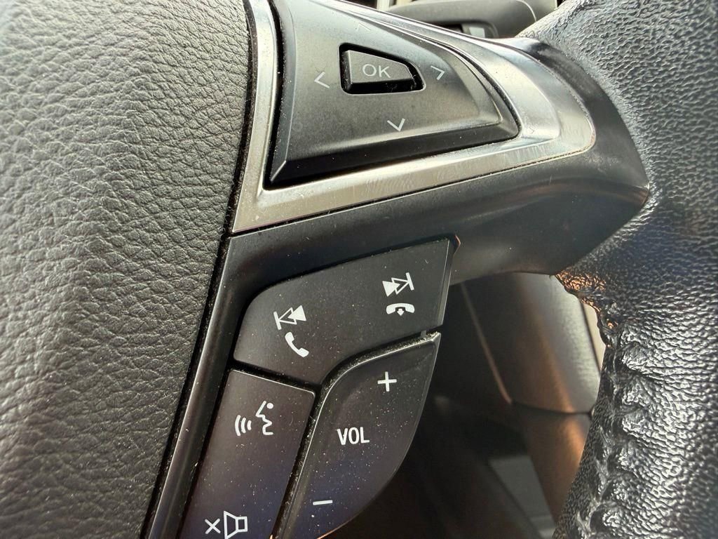 Used 2019 Ford Fusion SEL FWD image 16