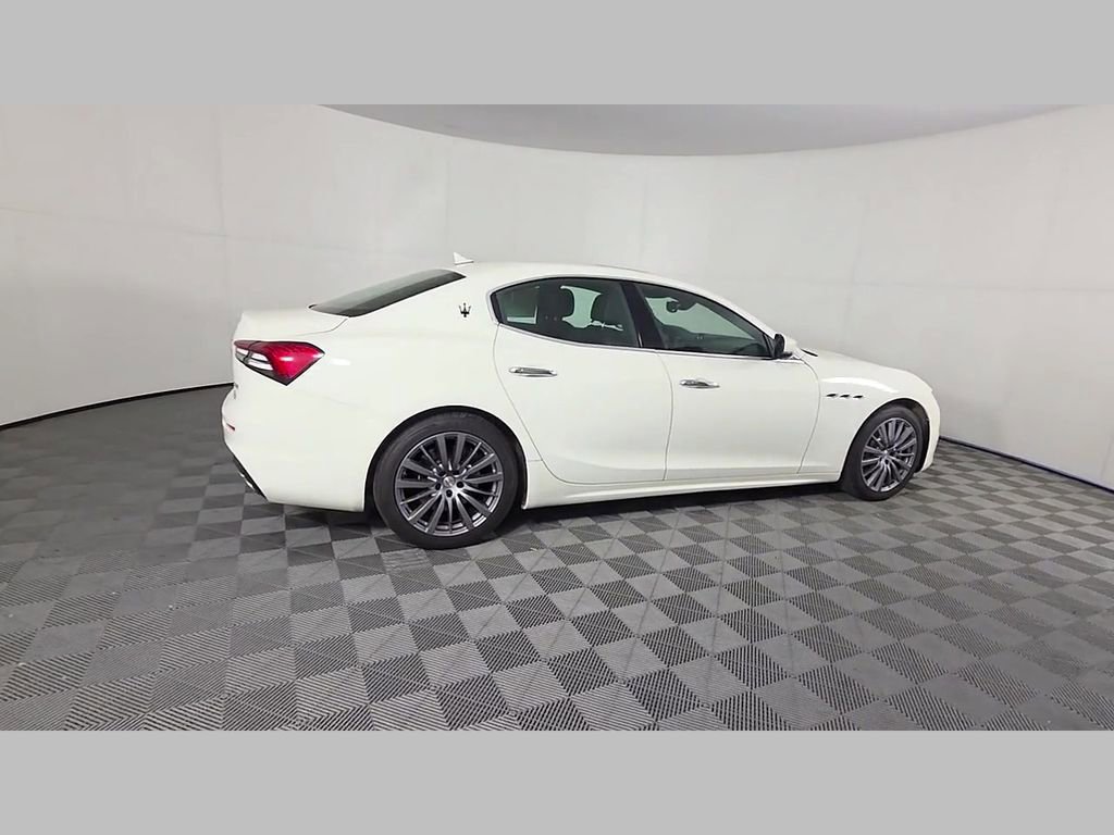 Used 2022 Maserati Ghibli Modena image 38