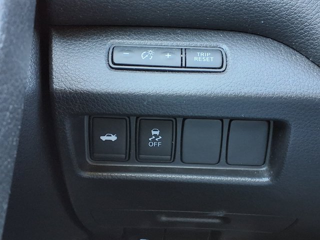 Used 2017 Nissan Altima 2.5 SR FWD image 22