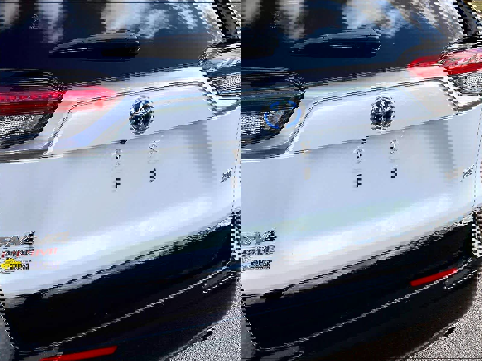 Used 2023 Toyota RAV4 XSE image 28