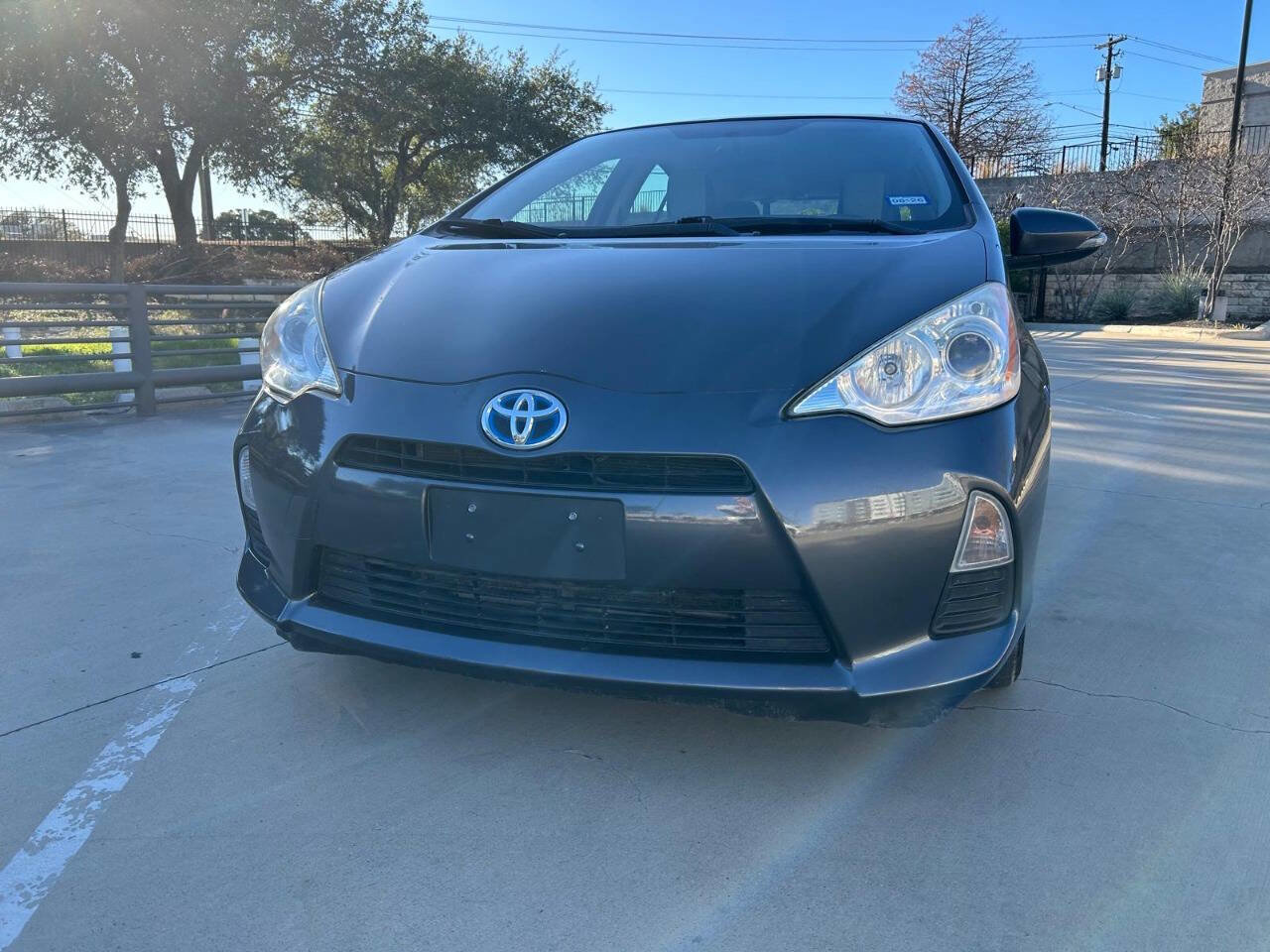 Used 2012 Toyota Prius C One image 3