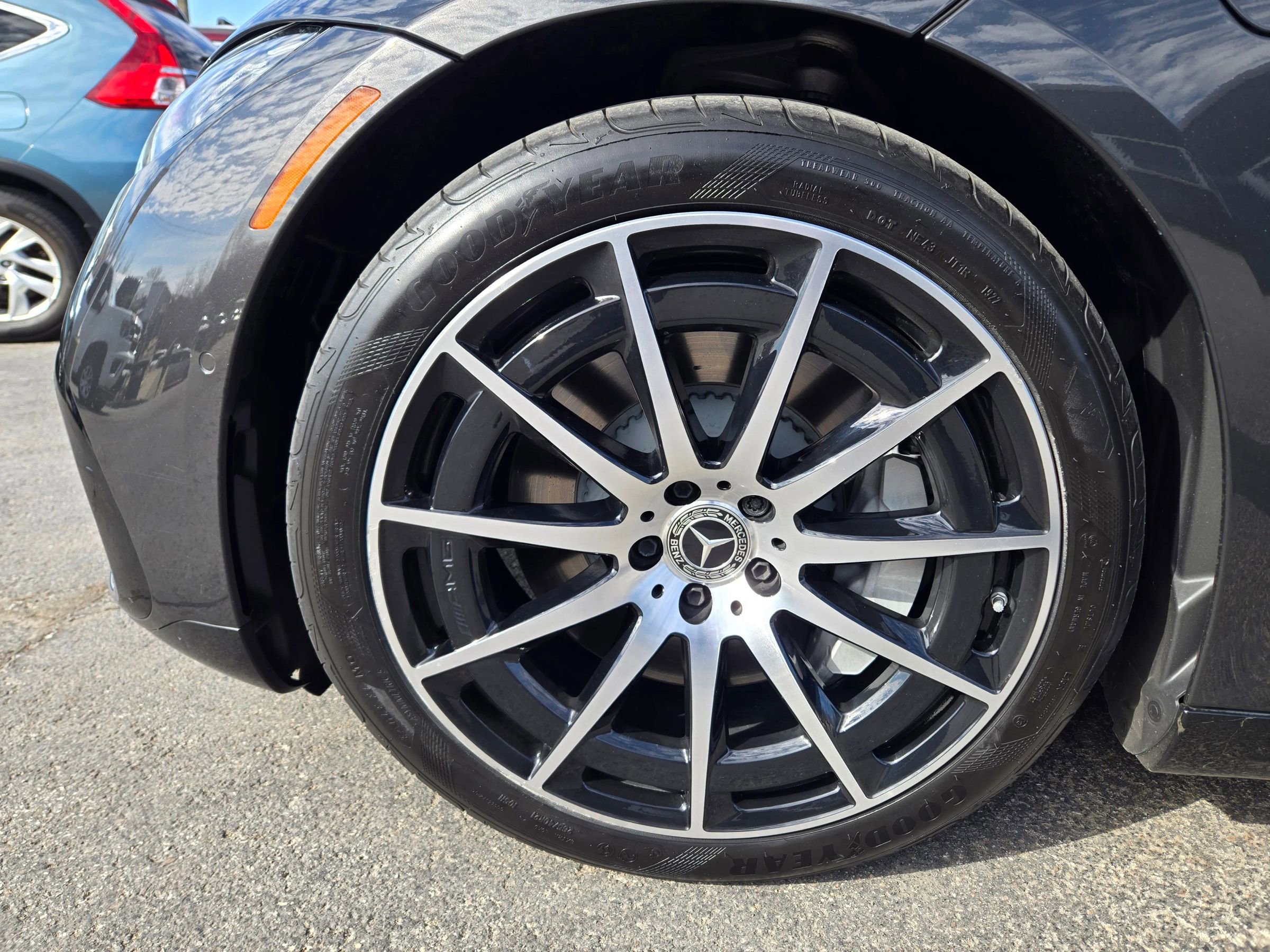 Used 2023 Mercedes-Benz EQS 580 4MATIC Sedan w/ Exclusive Trim Package image 23