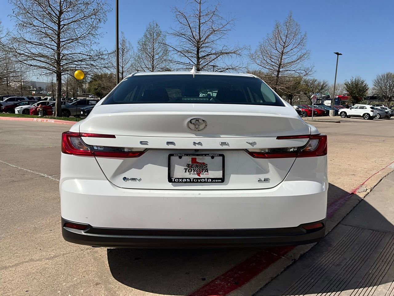 Used 2025 Toyota Camry LE image 7