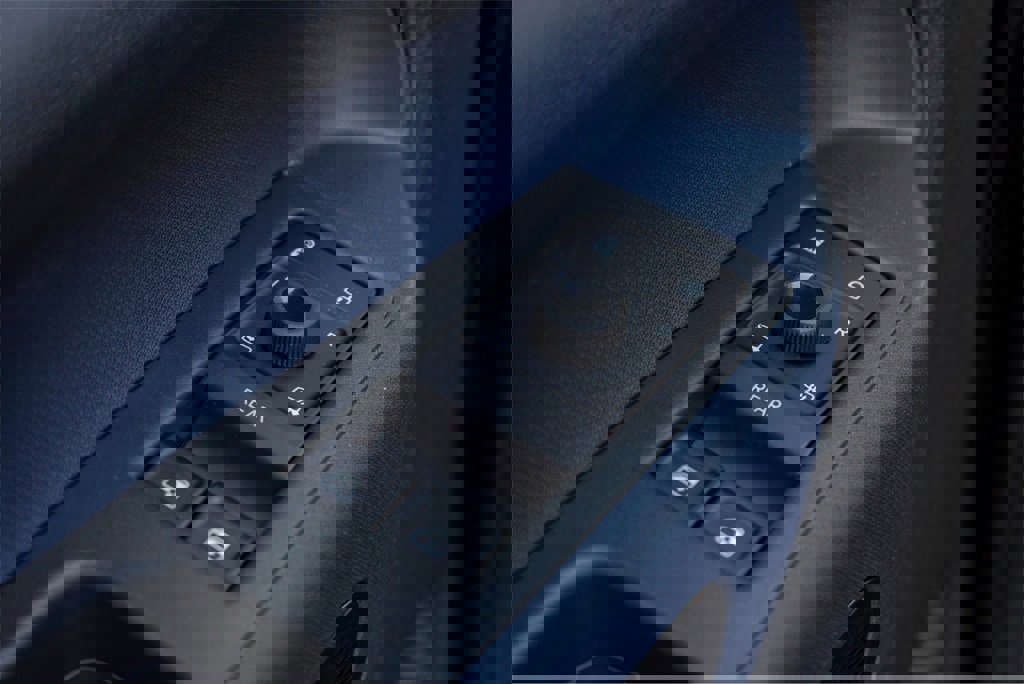 New 2025 Volkswagen ID. Buzz Pro S image 18