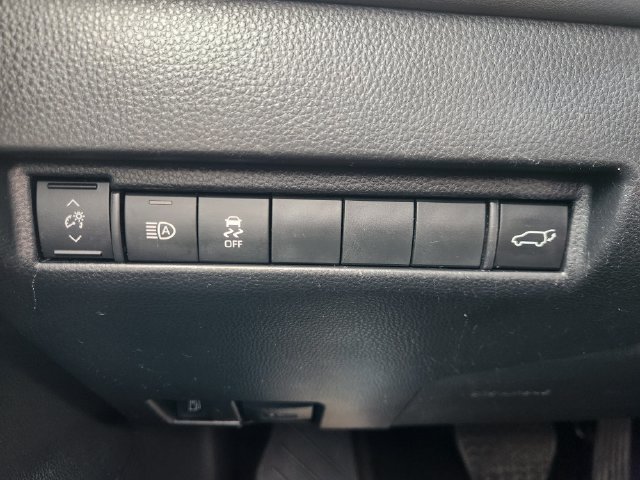 Certified 2022 Toyota Venza LE AWD/4WD image 21