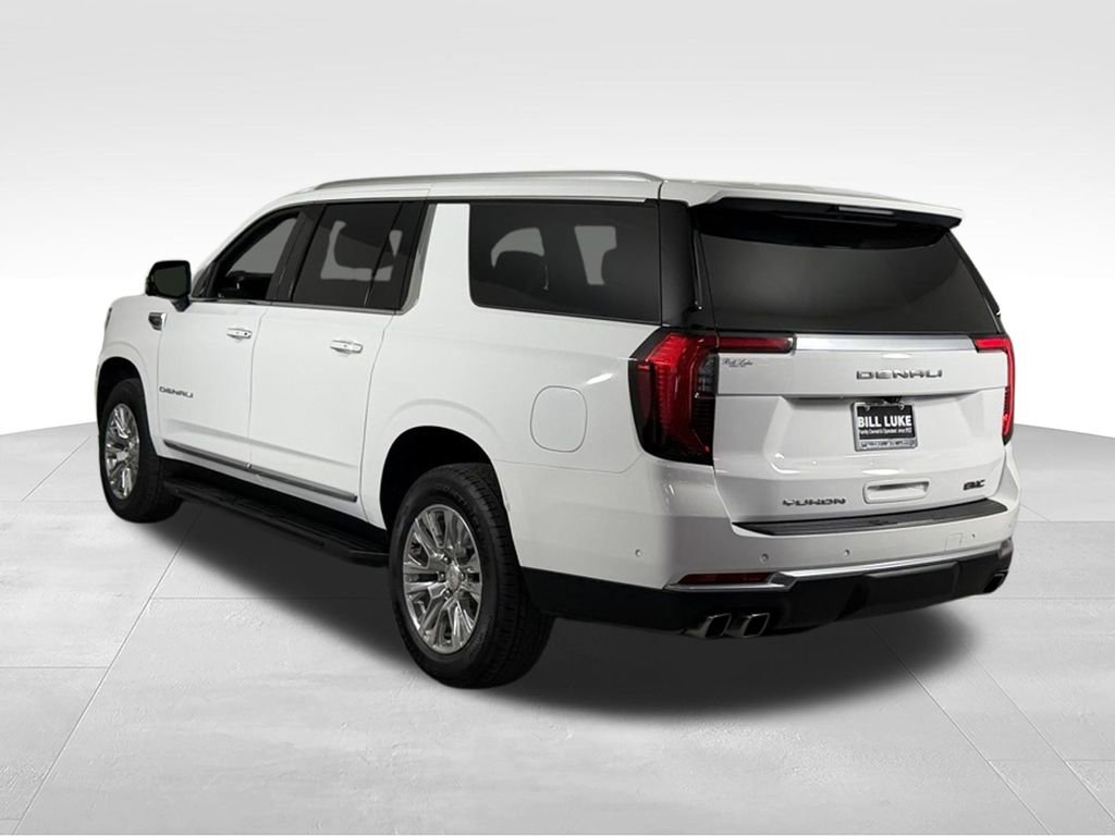 Used 2025 GMC Yukon XL Denali AWD/4WD image 9