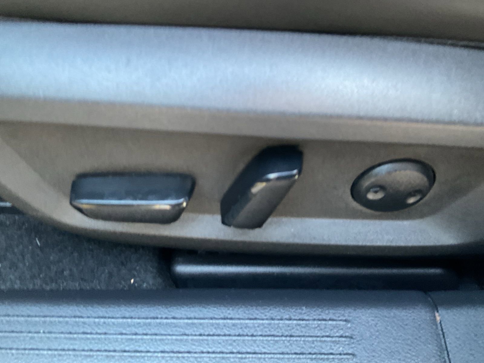 Used 2021 Nissan Rogue Platinum image 19