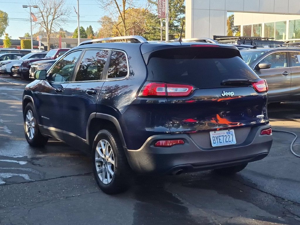 Used 2016 Jeep Cherokee Latitude FWD image 5