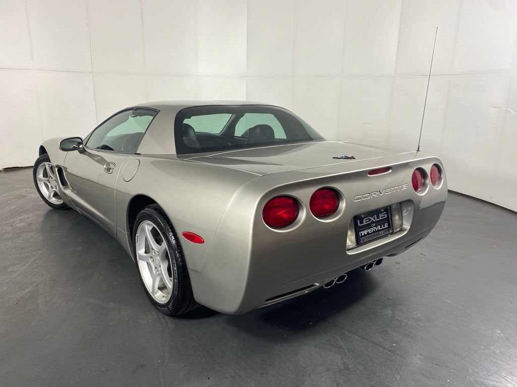 Used 2000 Chevrolet Corvette Coupe w/ Lighting Pkg RWD image 9