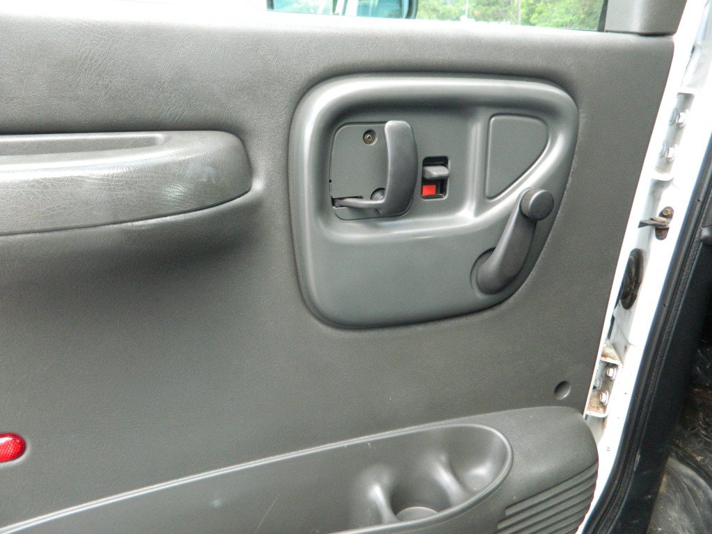 Used 2003 Chevrolet Kodiak C4500 2WD Regular Cab image 17