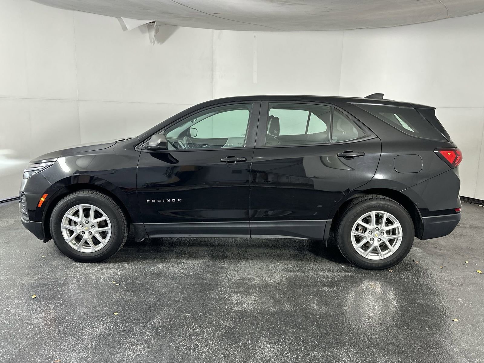 Used 2022 Chevrolet Equinox LS image 5